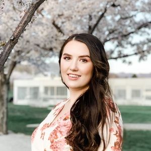 Meet your Posher, Brooke